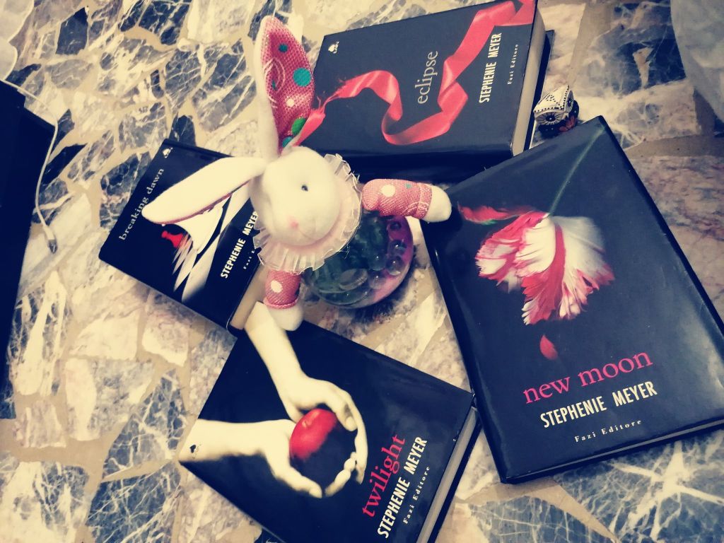 RECENSIONE LIBRO: Twilight (saga) di Stephanie&nbsp;Meyer
